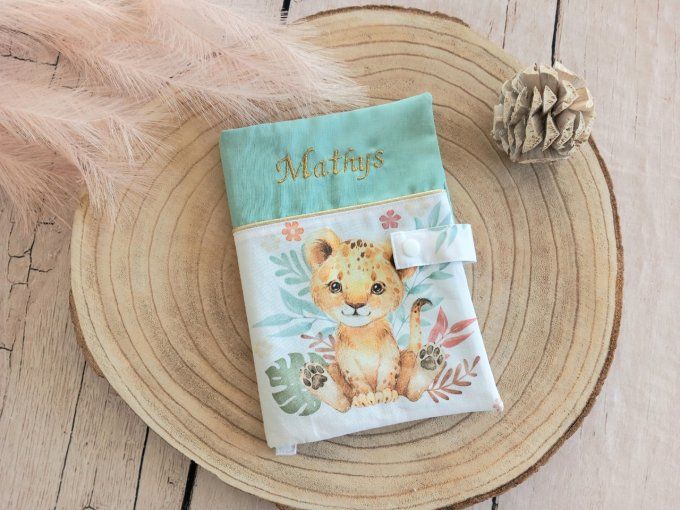 Protège carnet de santé lion fleur / vert clair