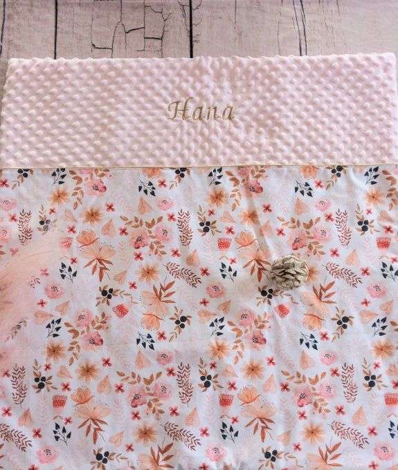 Couverture personnalisée bébé fleurs sauvages/rose