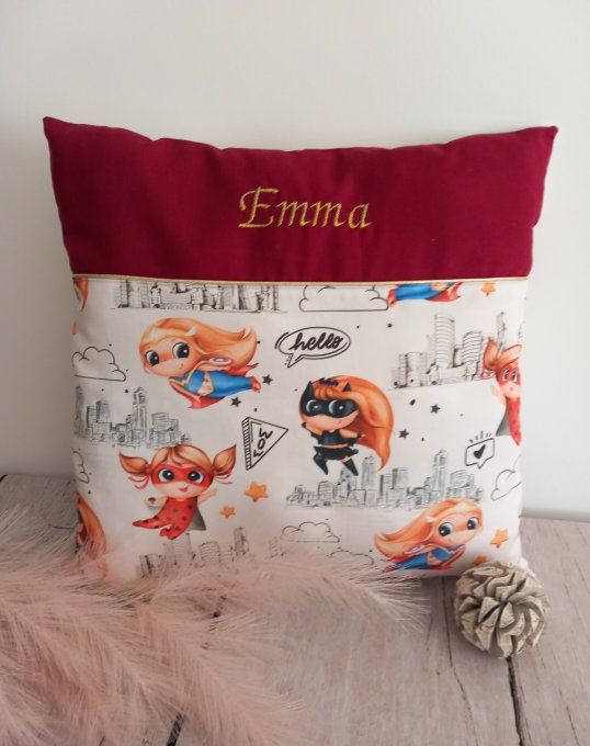 Coussin avec housse personnalisée 40x40 cm héros filles