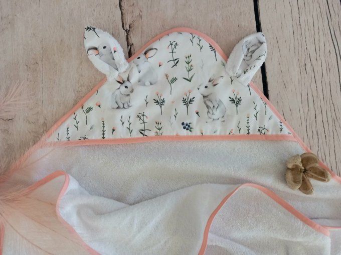 Cape de bain lapins fleurs / éponge blanche