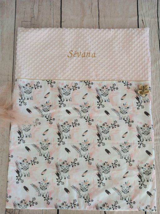 Couverture personnalisée bébé lion rose