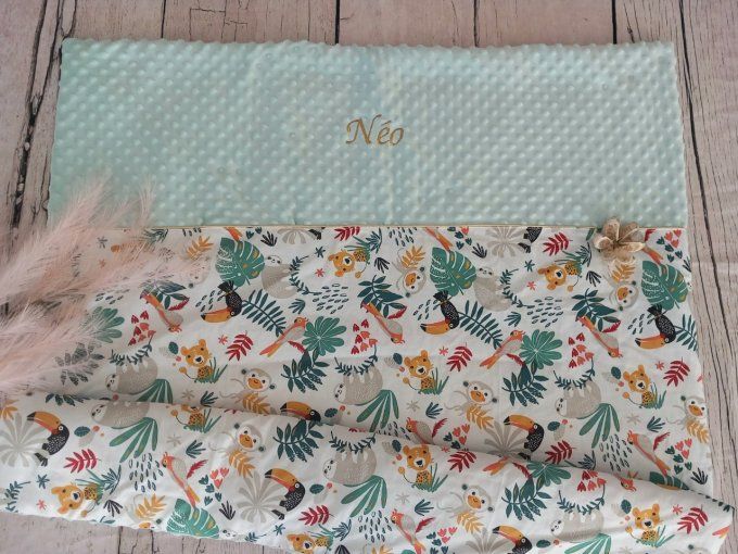 Couverture personnalisée bébé jungle blanche / minky vert