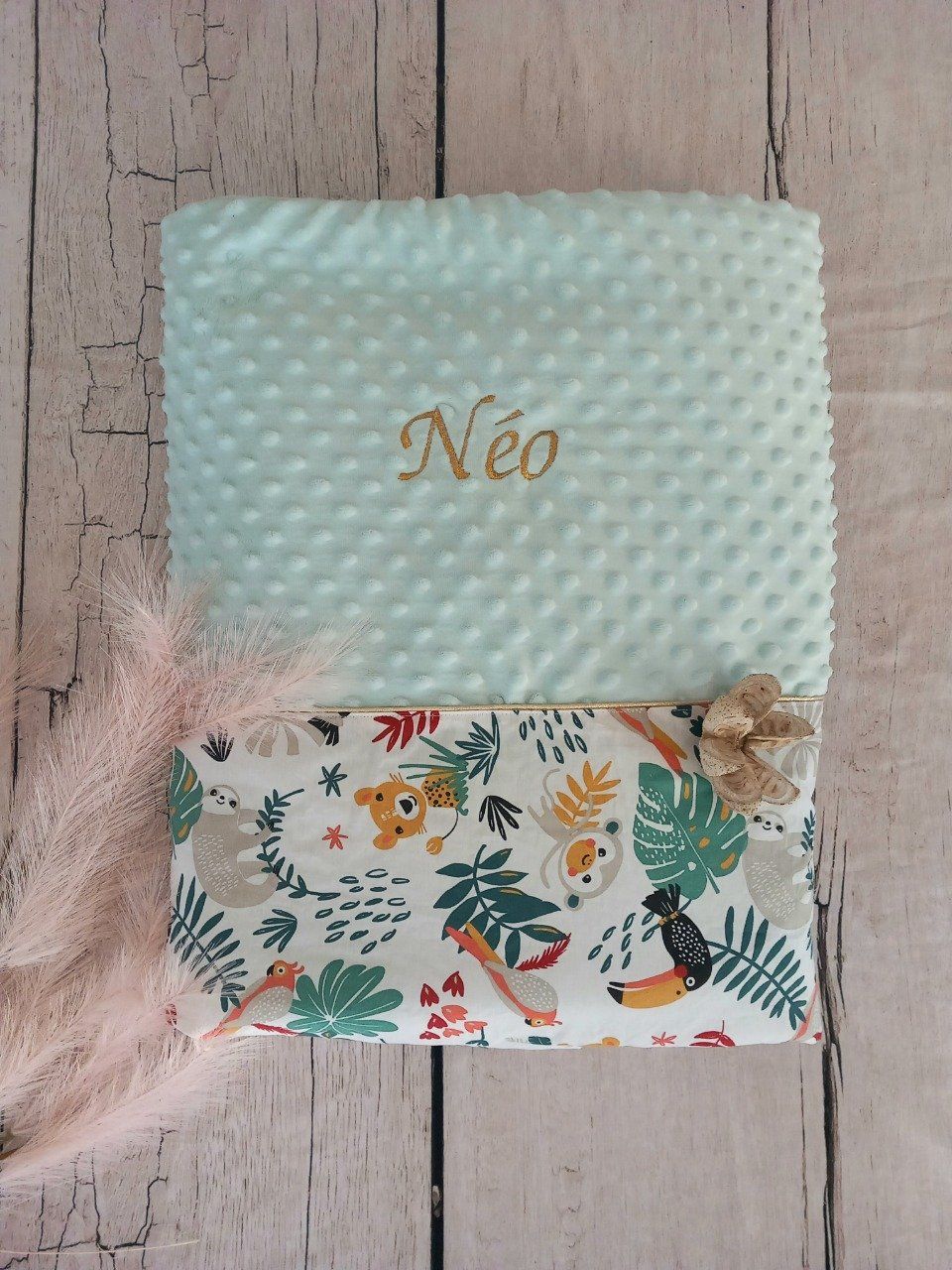 Couverture personnalisée bébé jungle blanche / minky vert