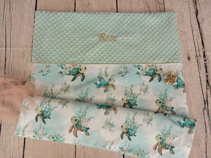 Couverture motifs JUNGLE sur fond BLANC pour bébé personnalisable en coton  - Minky