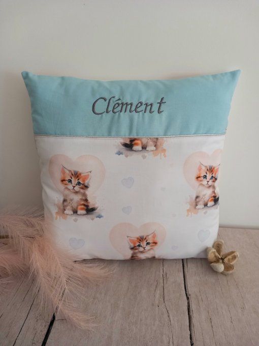 Coussin avec housse personnalisée 40 x 40 cm chat / uni bleu clair