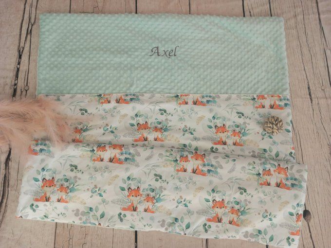 Couverture personnalisée bébé renards eucalyptus / minky vert / argenté