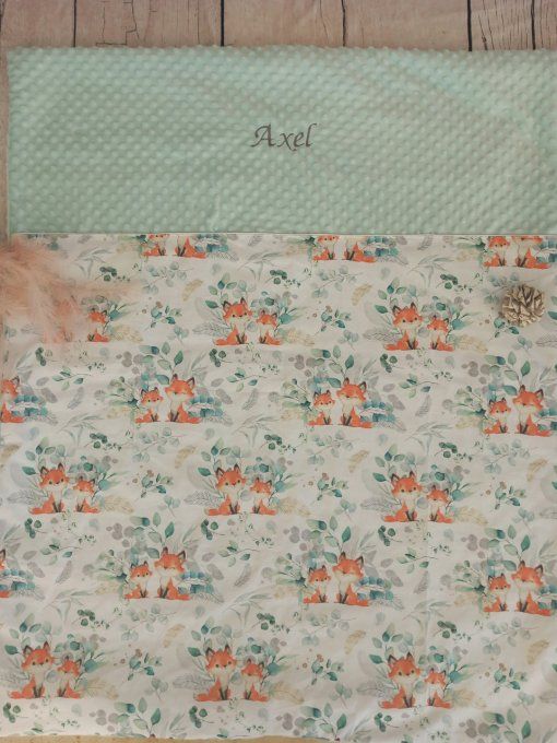 Couverture personnalisée bébé renards eucalyptus / minky vert / argenté