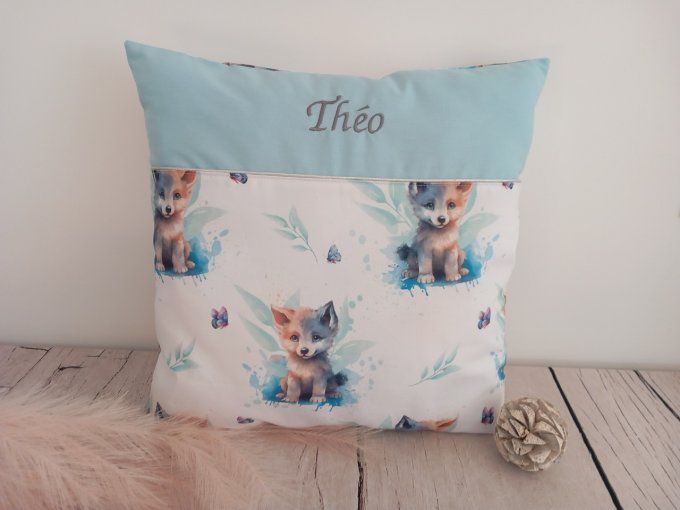 Coussin et housse personnalisée 40 x 40 cm loup / uni bleu clair