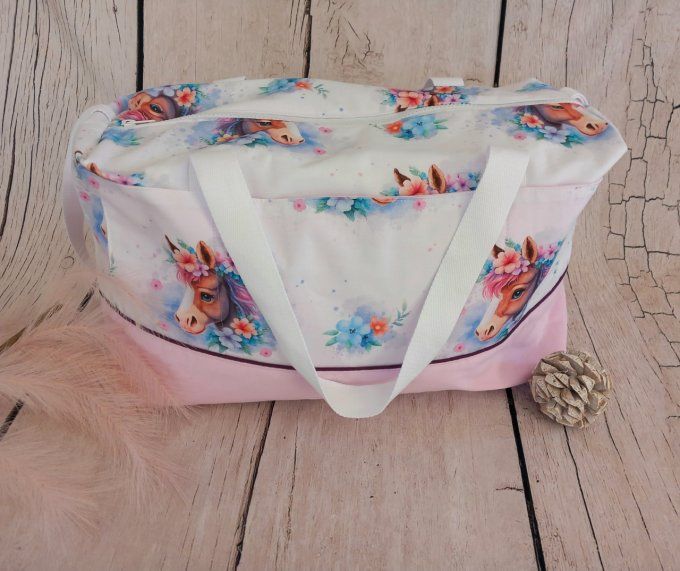 Sac à langer cheval / tissu uni rose clair