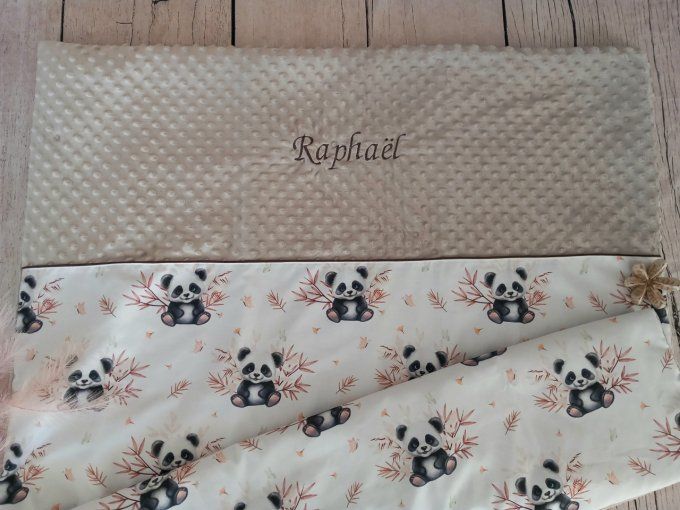 Couverture personnalisée bébé panda / minky taupe