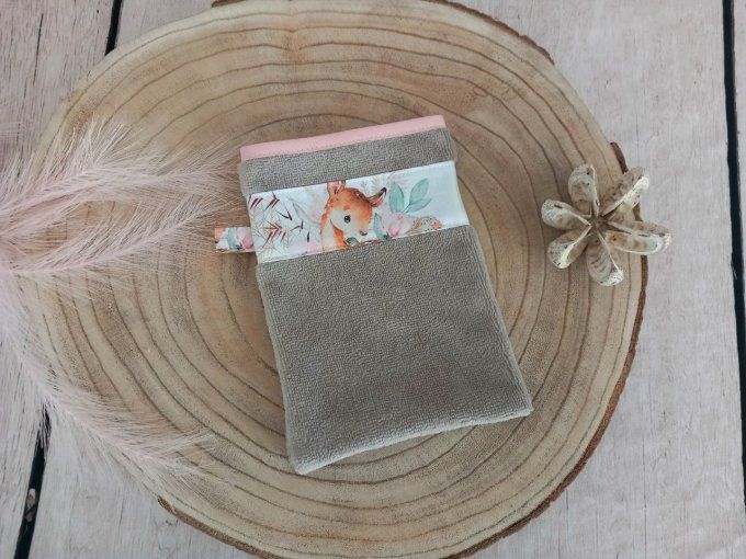 Gant de toilette biche boho / micro-éponge bambou taupe