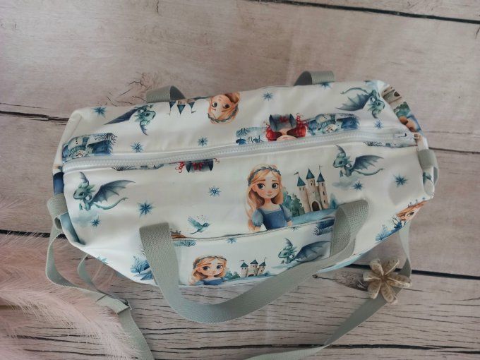 Sac à langer princesses / tissu uni bleu clair