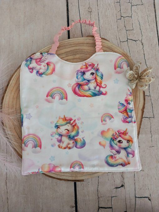 Grand bavoir élastique licorne