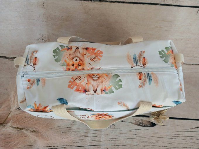 Sac à langer lion boho / tissu uni vert clair