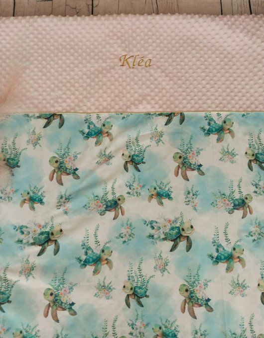 Couverture personnalisée bébé tortue / minky rose