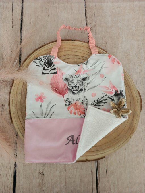 Grand bavoir élastique prénom savane rose / uni rose clair