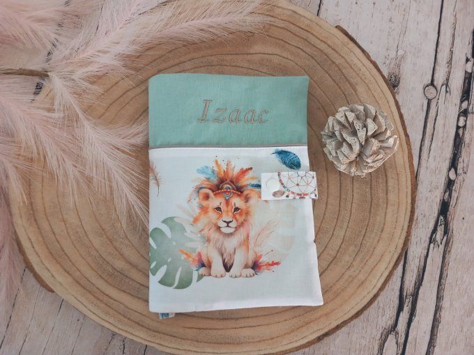 Protège carnet de santé lion boho / uni vert clair