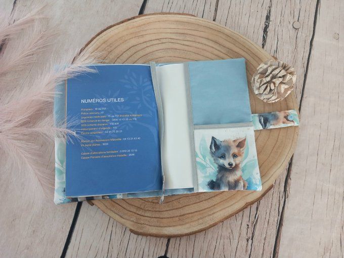 Protège carnet de santé loup / uni bleu clair