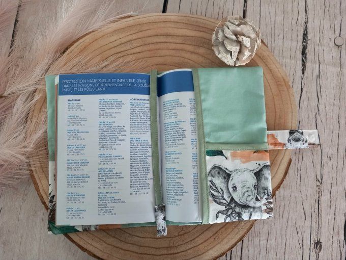 Protège carnet de santé savane verte / uni vert clair