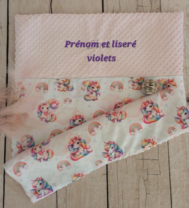 Couverture personnalisée bébé licorne / minky rose / prénom violet