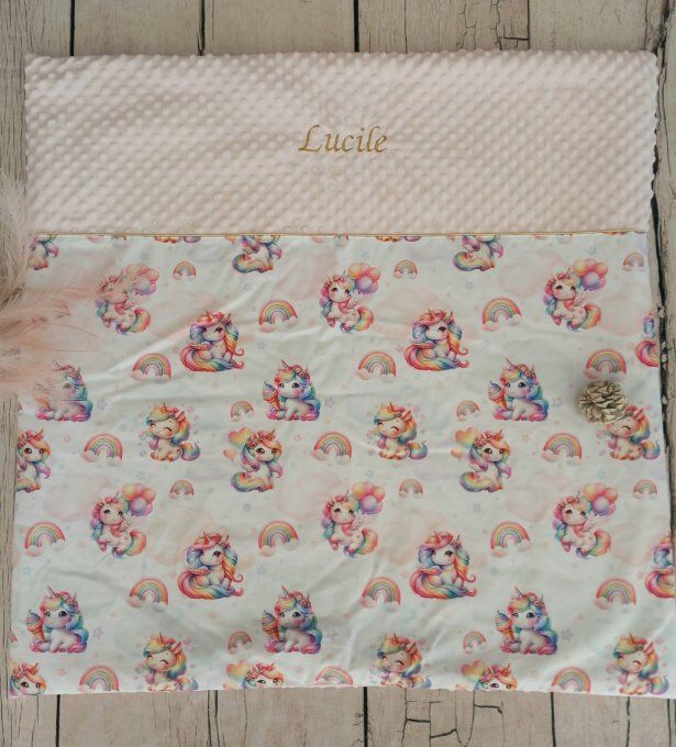 Couverture personnalisée bébé licorne / minky rose / prénom doré
