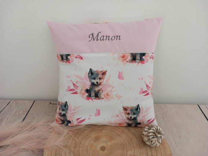 Coussin et housse personnalisée 40 x 40 cm louve / uni rose clair