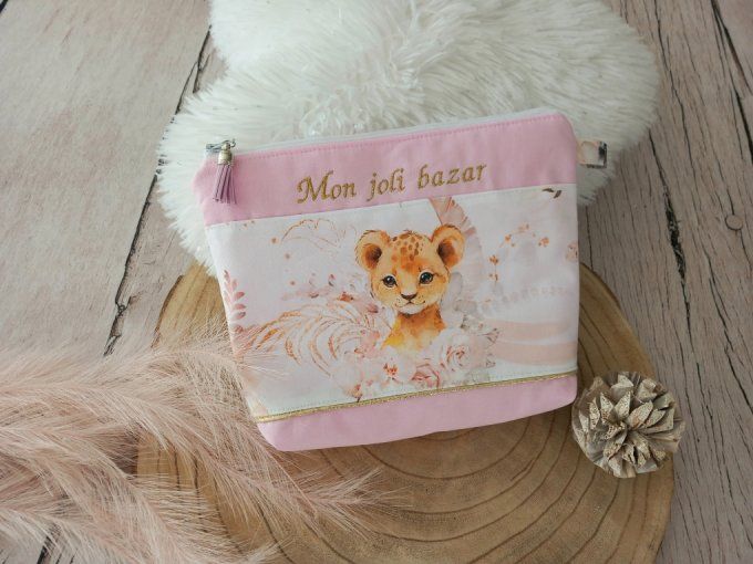 Trousse de toilette animaux beiges (lionceau) / uni rose clair