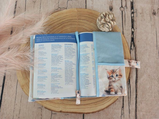 Protège carnet de santé chat / uni bleu clair