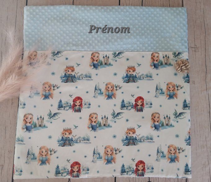 Couverture personnalisée bébé princesses / minky bleu clair