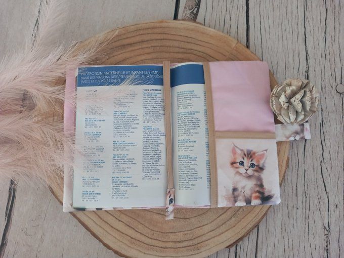Protège carnet de santé chat / uni rose clair