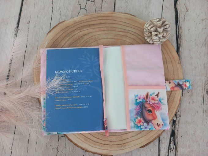 Protège carnet de santé cheval / uni rose clair