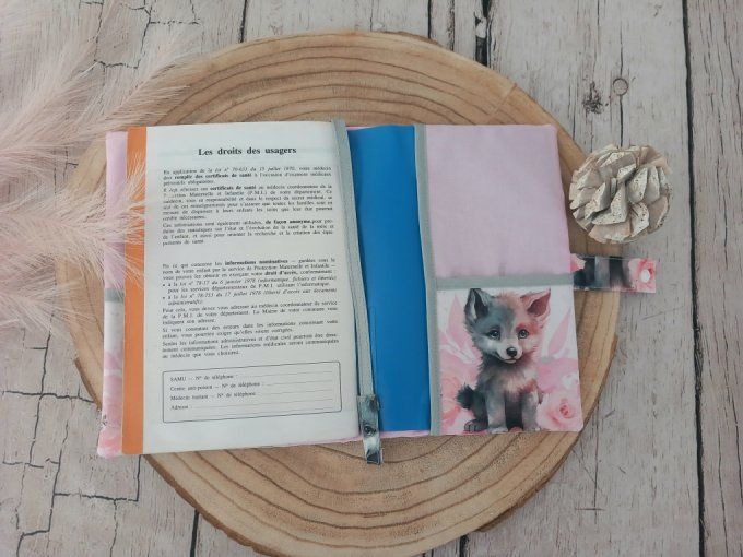 Protège carnet de santé louve / uni rose clair