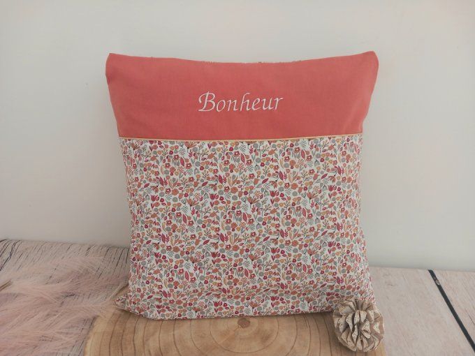 Coussin et housse personnalisée 40 x 40 cm fleurette / uni marsala