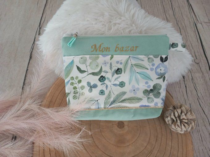 Trousse de toilette fleurs bleues / uni vert clair