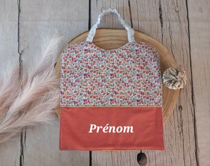 Grand bavoir élastique prénom fleurette / uni marsala