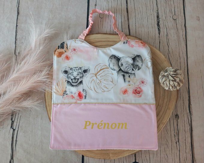 Grand bavoir élastique prénom savane corail / uni rose clair