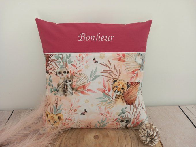 Coussin et housse personnalisée 40 x 40 cm animaux marrons / uni framboise