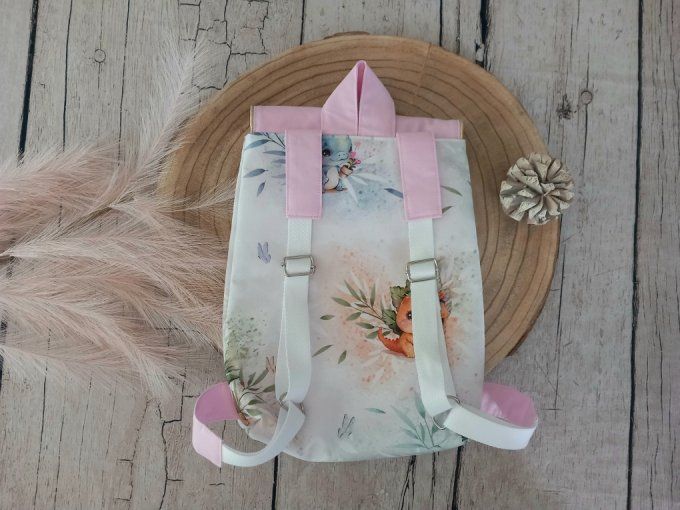 Sac à dos enfant dragons / rabat uni rose clair
