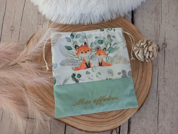 Pochon renards eucalyptus / uni vert clair / prénom doré