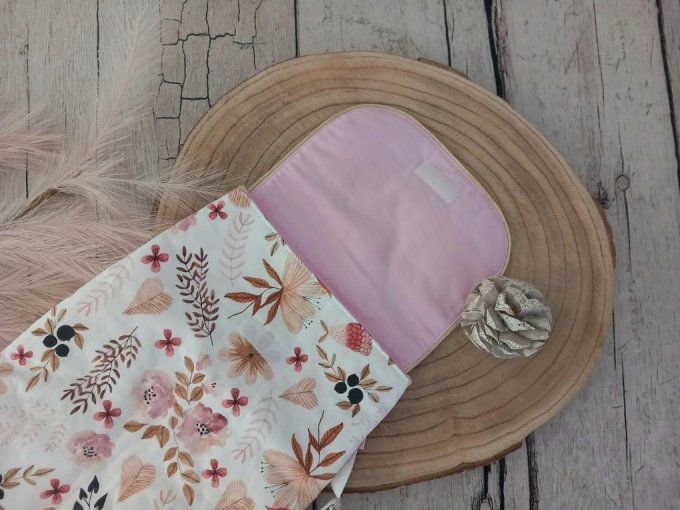 Sac à dos enfant fleurs sauvages / rabat uni rose clair