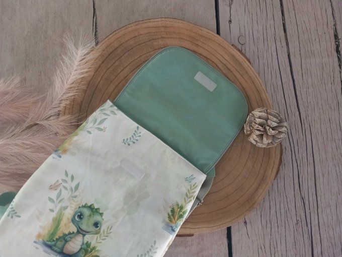 Sac à dos enfant crocodile / rabat uni vert clair