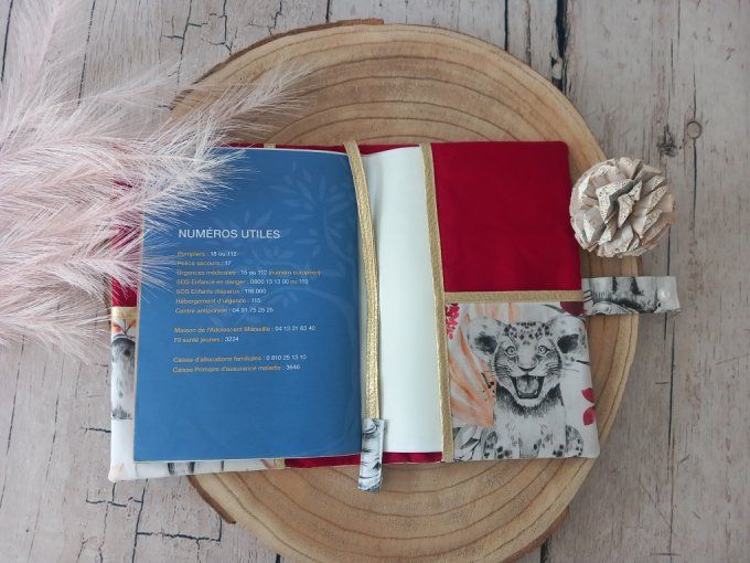 Protège carnet de santé savane bordeaux / broderie dorée