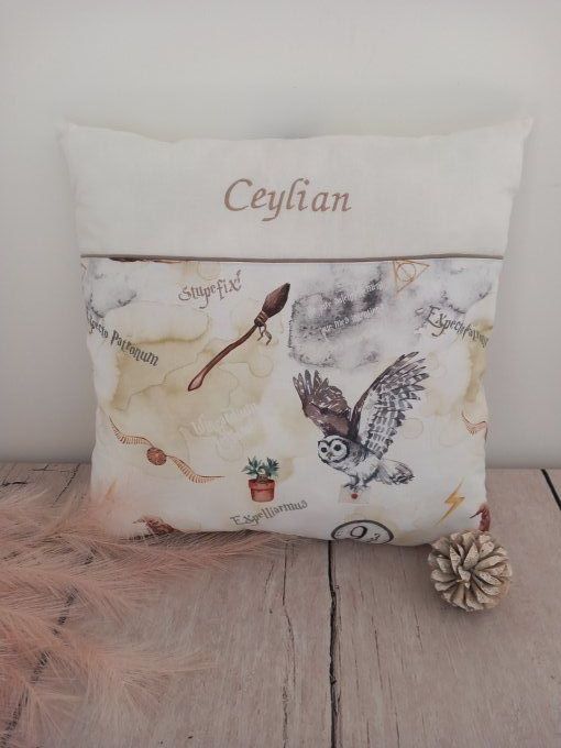 Coussin avec housse personnalisée 40 x 40 cm sorciers / uni écru